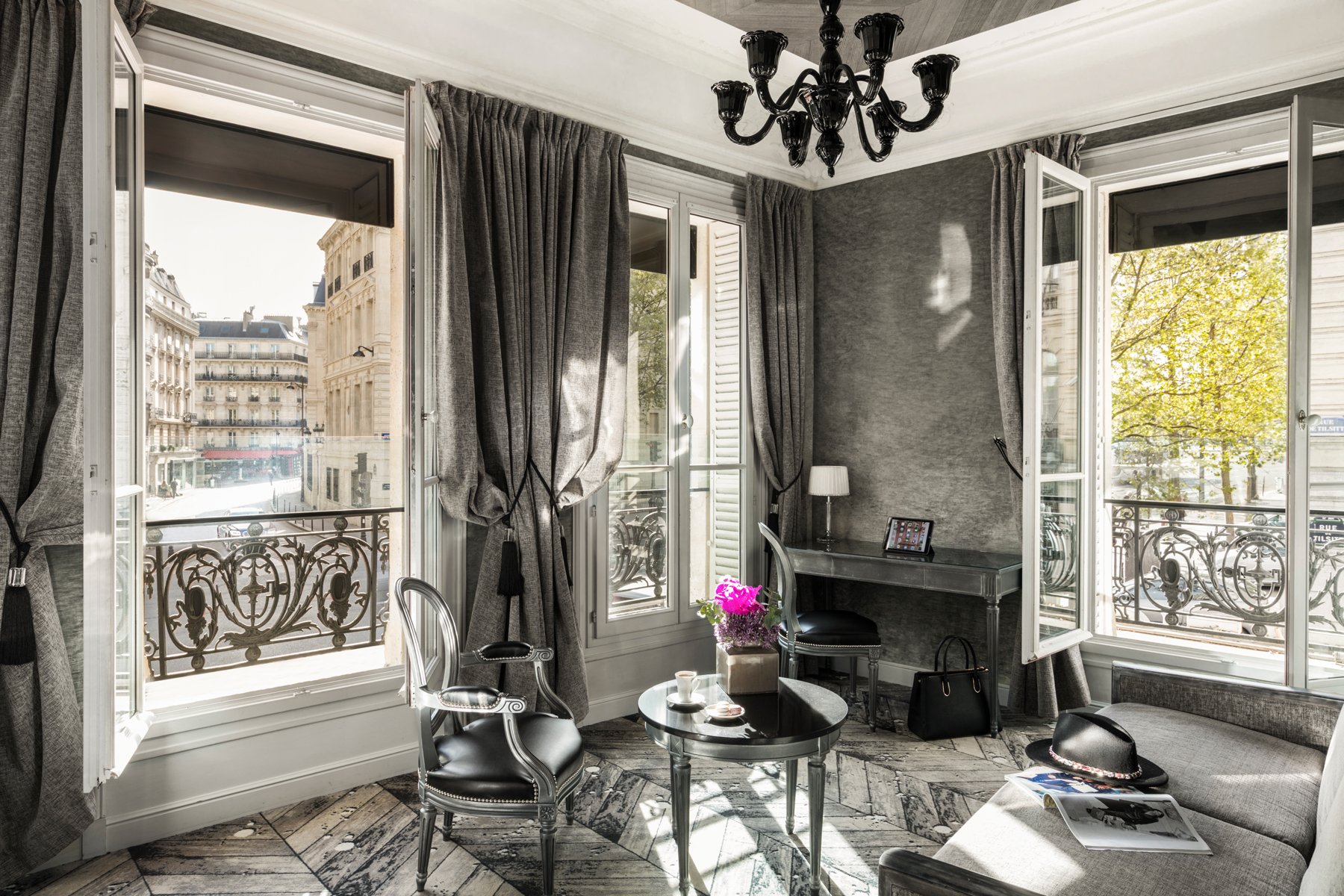 Maison Albar Hotels Le Champs-Elysées Junior Suite con vista al Arc de Triomphe